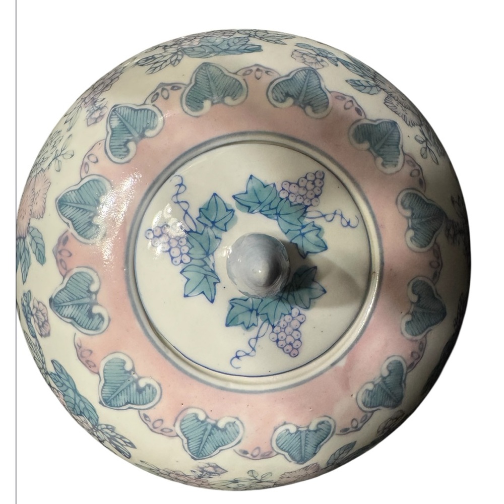 Vintage 9.5” Large Chinoiserie Light Blue & White, Pink Floral Temple Ginger Jar - Picture 5 of 7